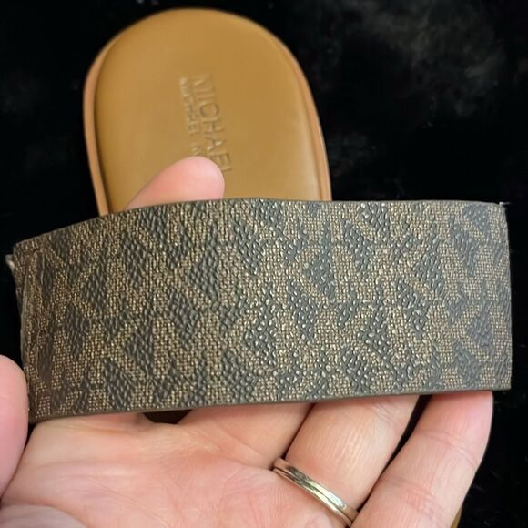 Michael Kors Pratt Logo Leather Sandals - Picture 8 of 8